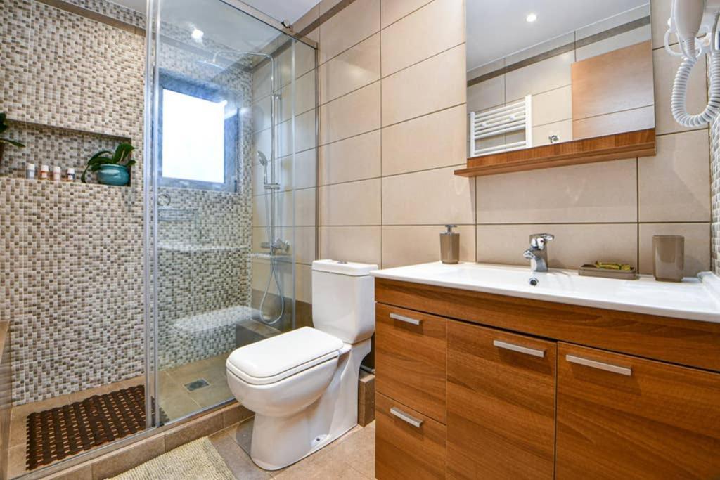 Апартаменты Modern Hospitality, With Private Garden, Афины Экстерьер фото