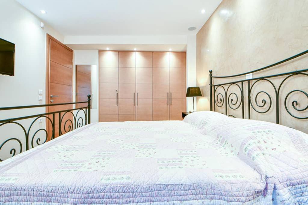 Апартаменты Modern Hospitality, With Private Garden, Афины Экстерьер фото